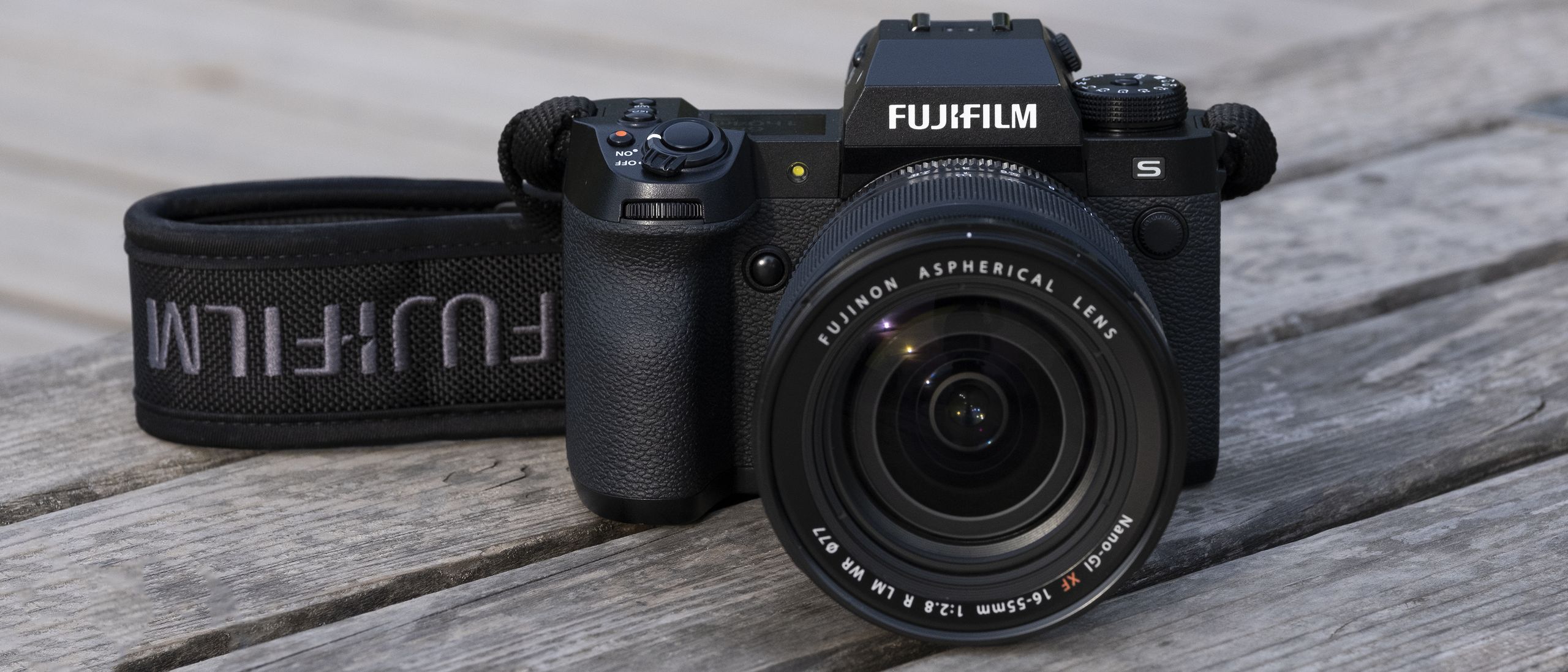 Fujifilm X-H2S