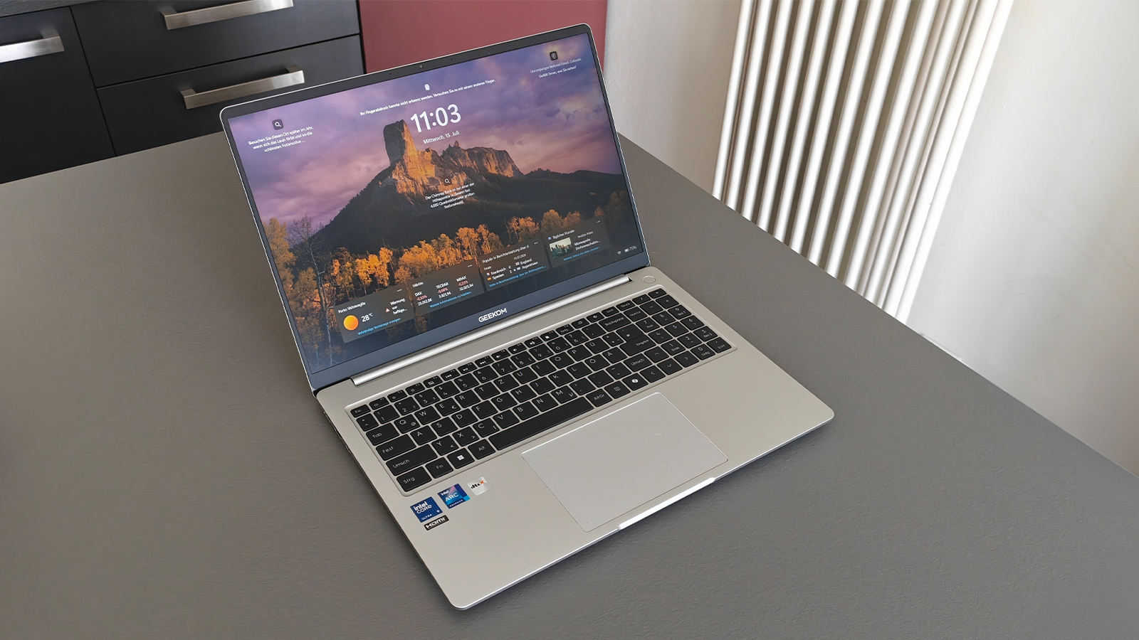 Geekom Geekbook M16