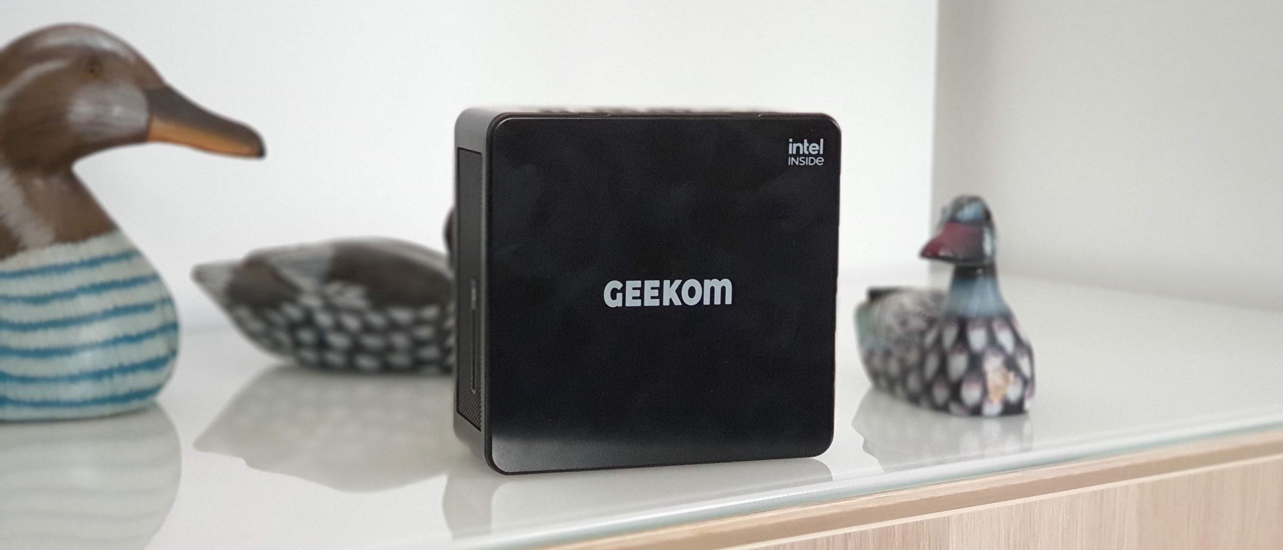 Geekom IT8 Mini PC
