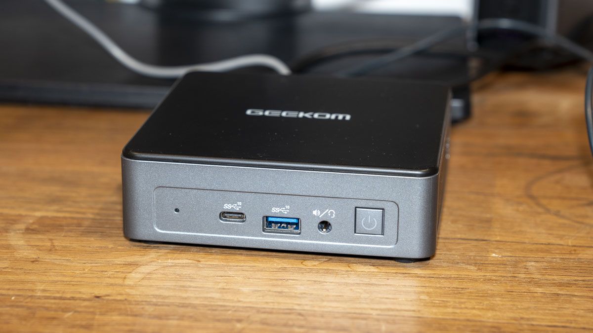 Geekom Mini AIR12