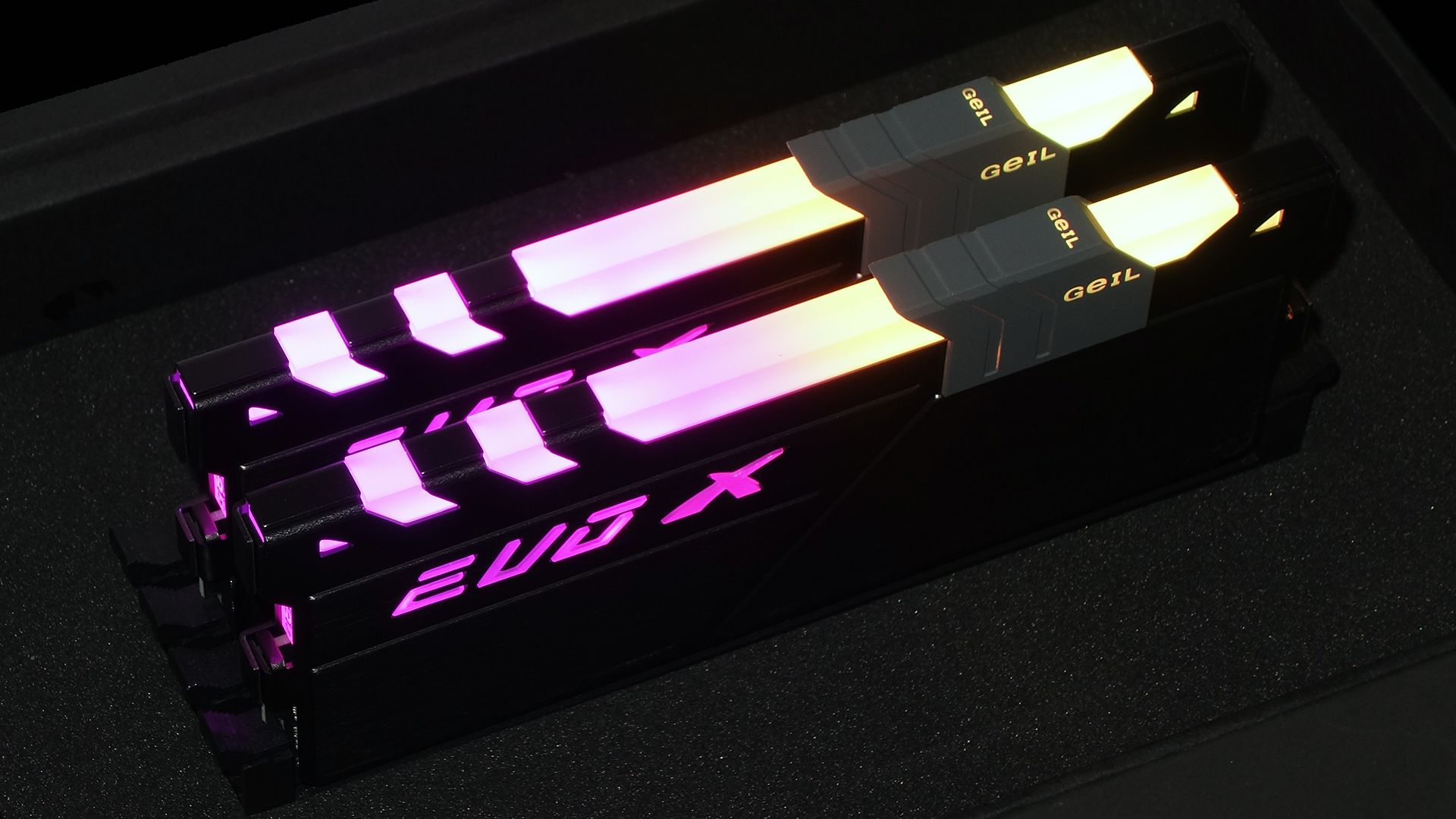 Geil Evo X II AMD-Edition DDR4-3600