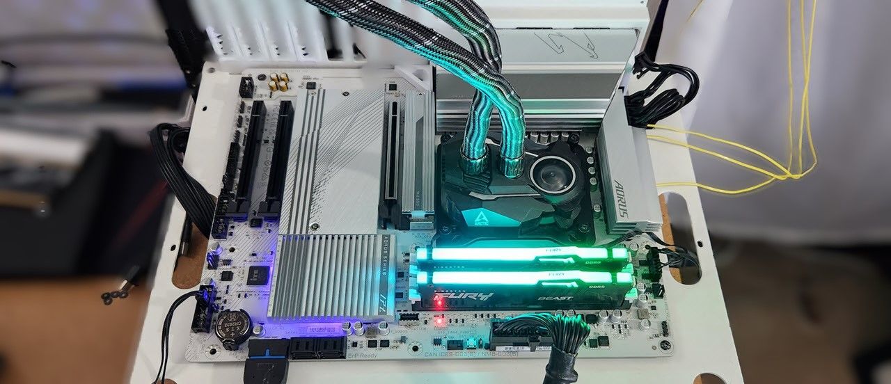 Gigabyte B650 Aorus Elite Ax Ice