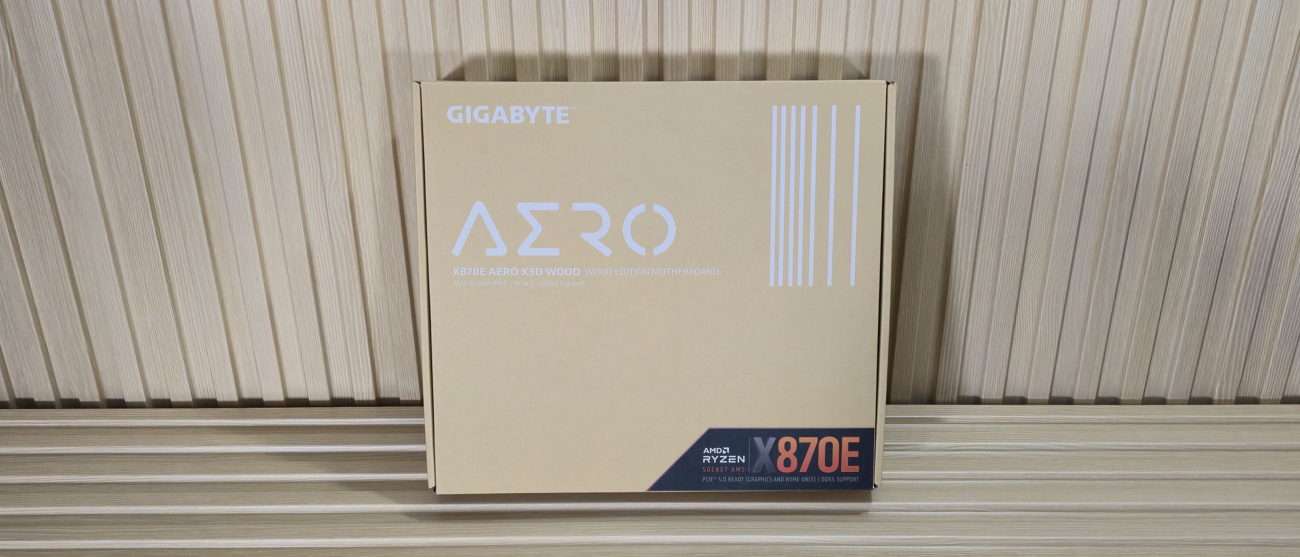 Gigabyte X870E Aero X3D Wood Motherboard