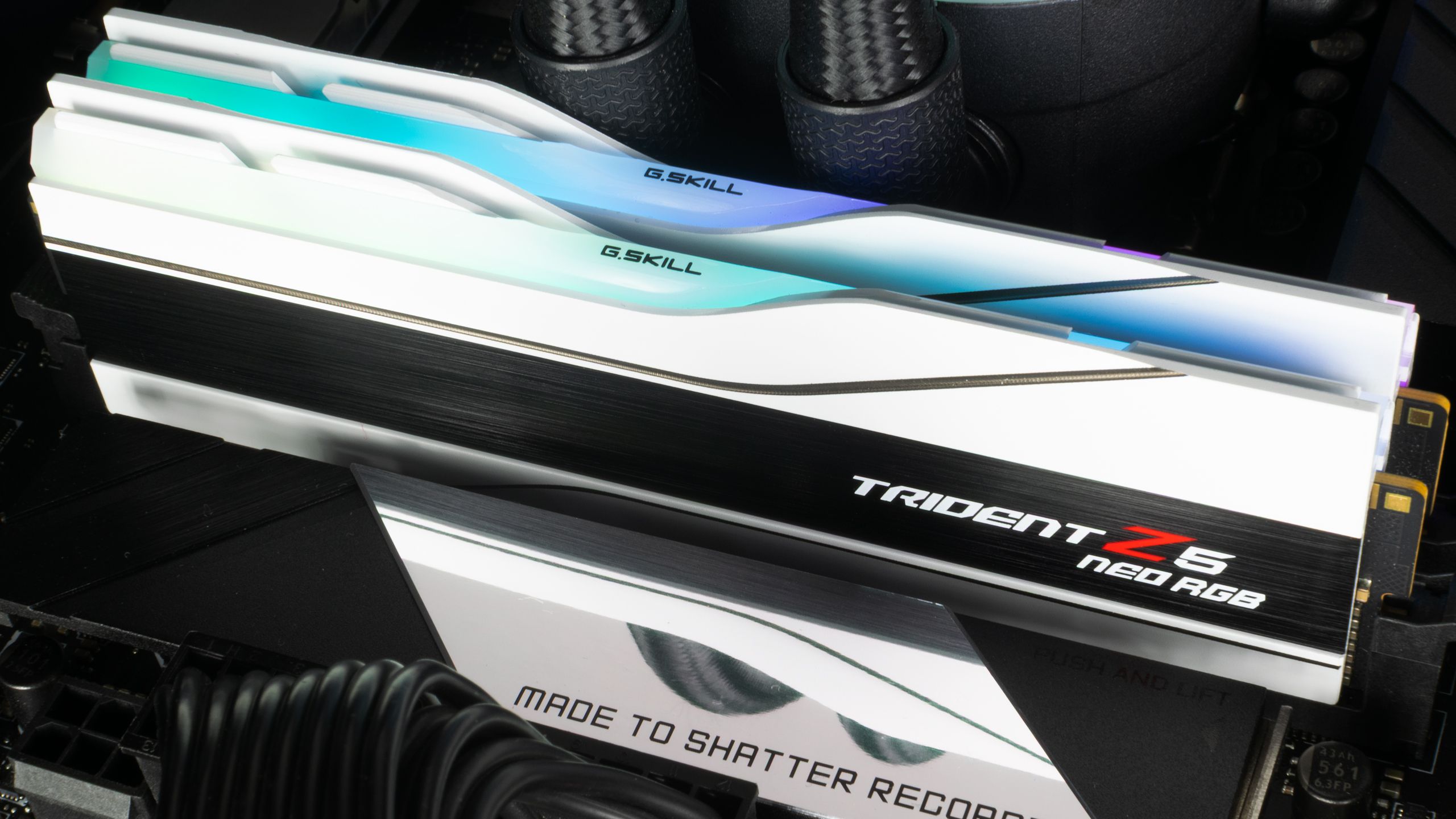 G.Skill Trident Z5 Neo RGB DDR5-6000 C26 2x48GB