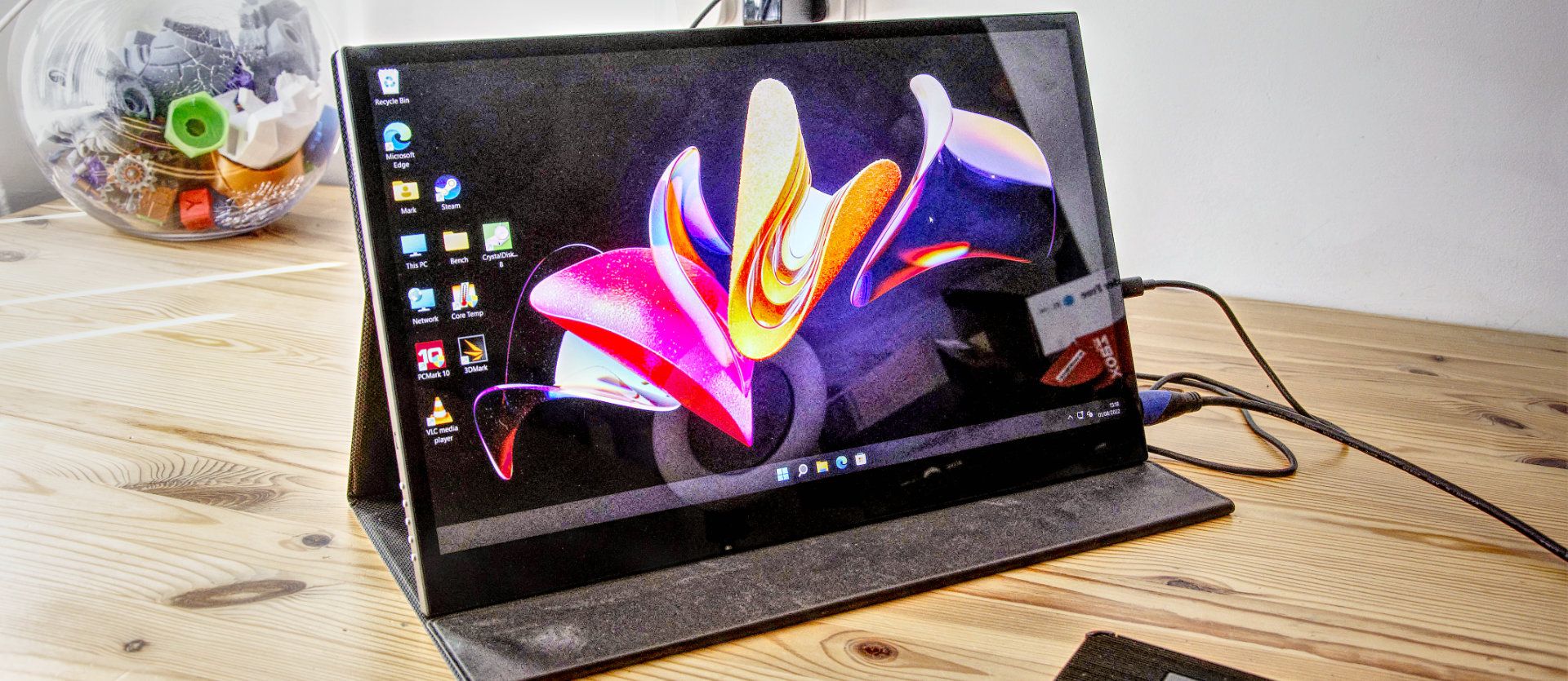 Intehill 17.3 Portable 4K Monitor