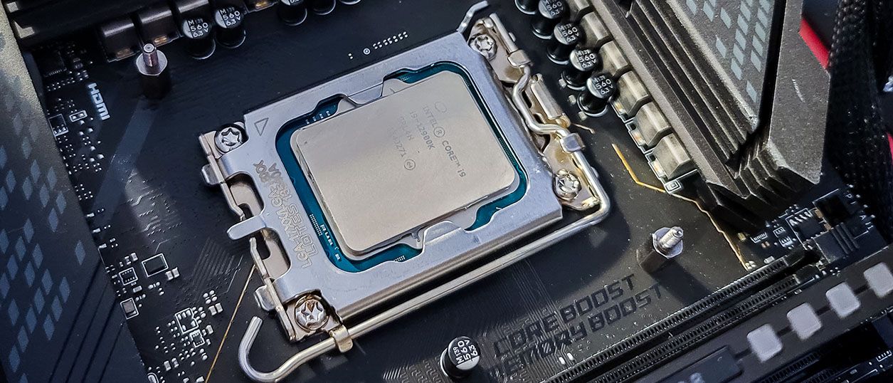 Intel Core i9-12900K and Core i5-12600K