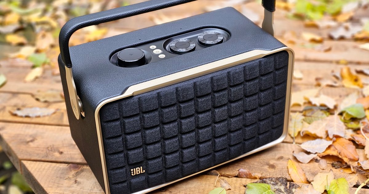 JBL Authentics 300