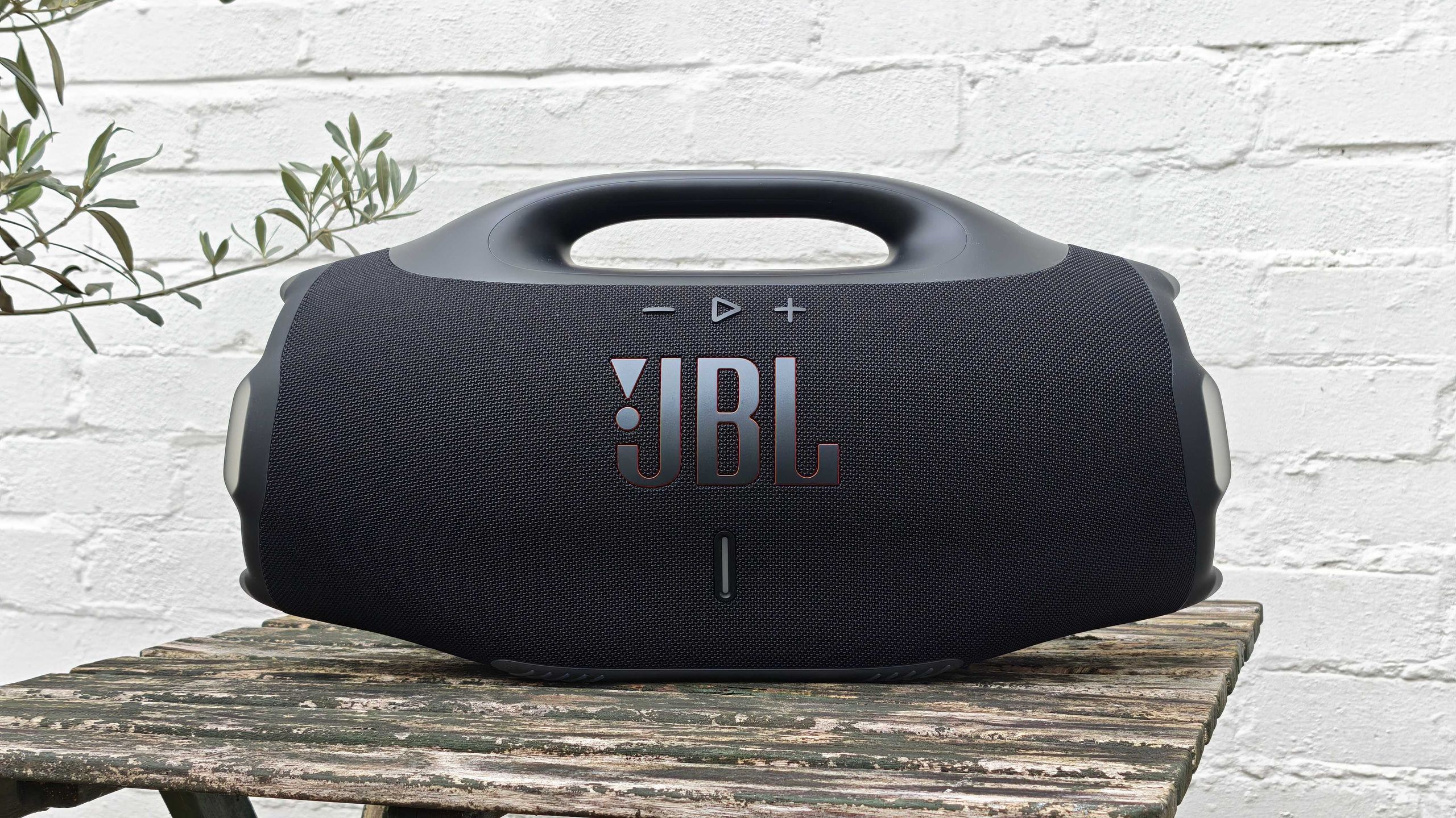 JBL Boombox 4