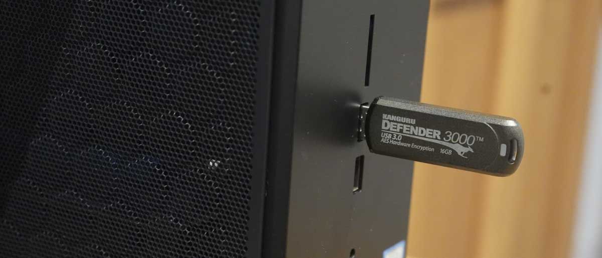 Kanguru Defender 3000