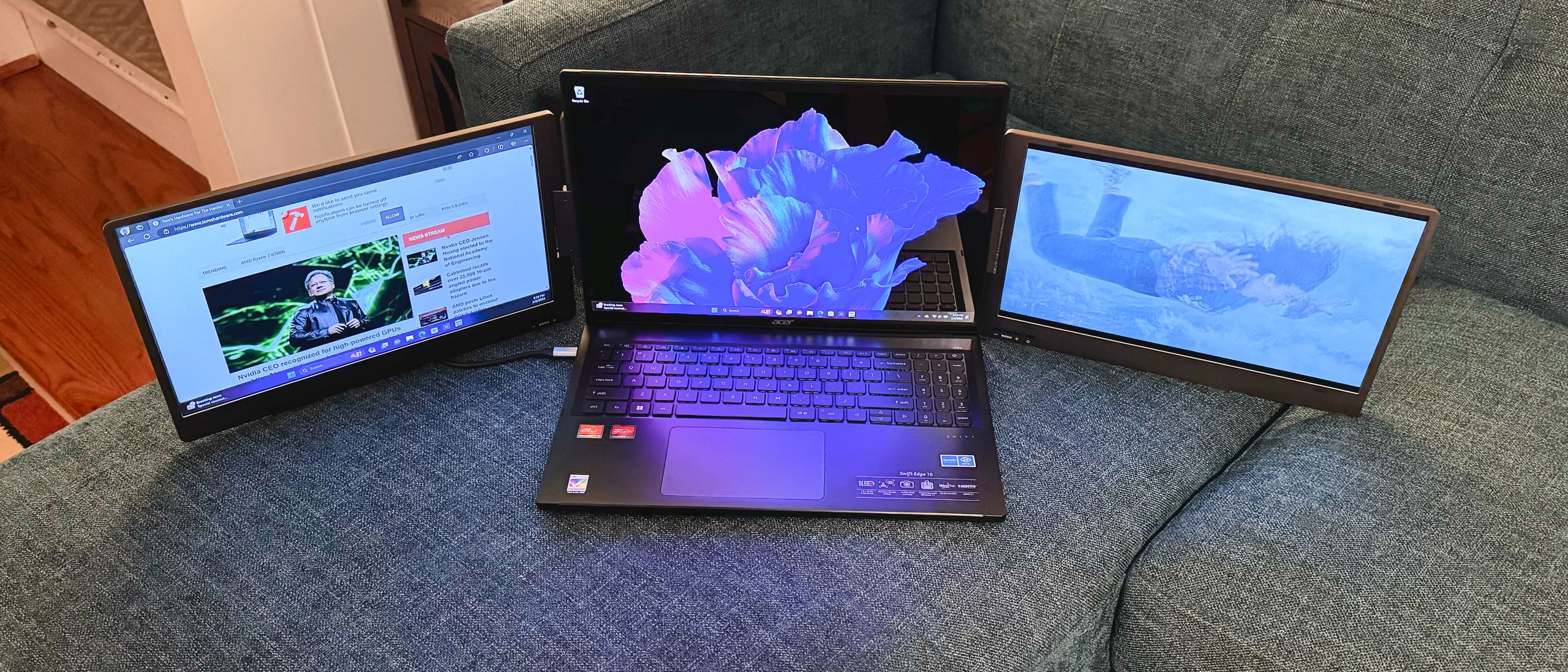 Kyy X90A Triple Portable Monitor