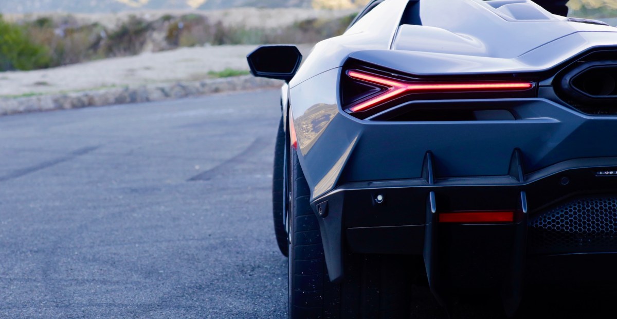 Lamborghini Revuelto