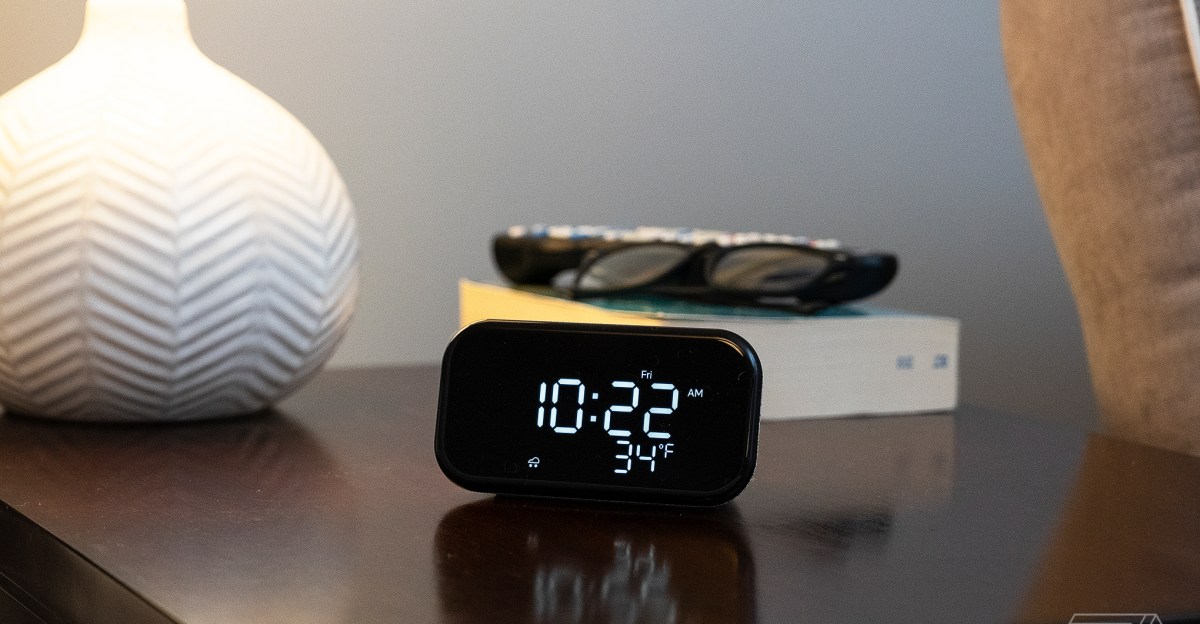 Lenovo Smart Clock Essential with Alexa