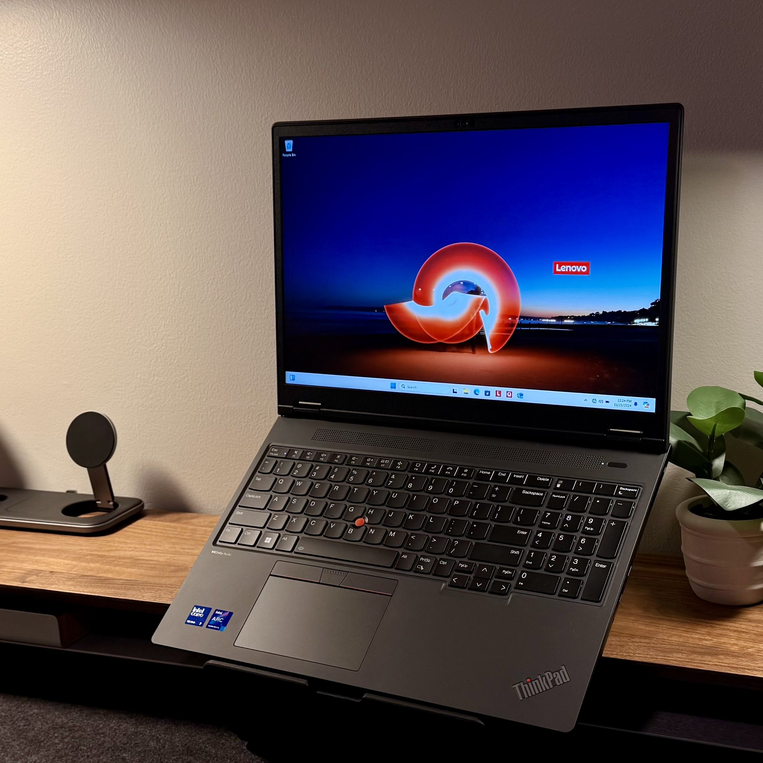 Lenovo ThinkPad P16V Gen 2 Mobile Workstation