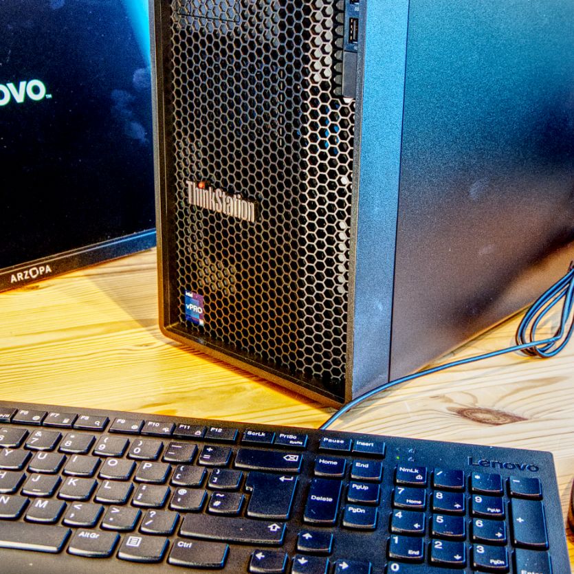 Lenovo ThinkStation P2 Tower