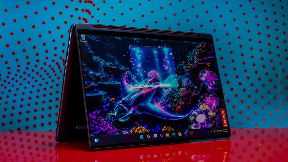 Lenovo Yoga 9i Gen 10 Aura Edition