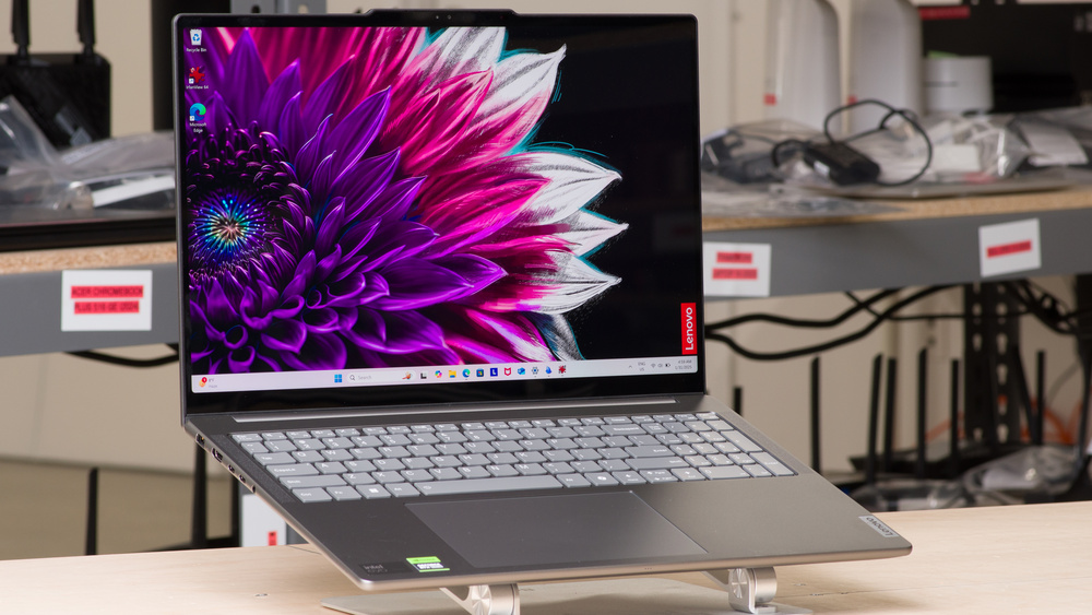 Lenovo Yoga Pro 9i 16 (2024)