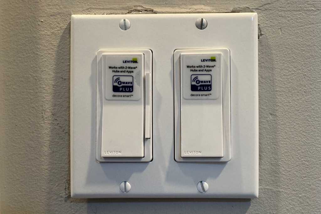 Leviton Decora Smart Z-Wave 800 Dimmer  Switch