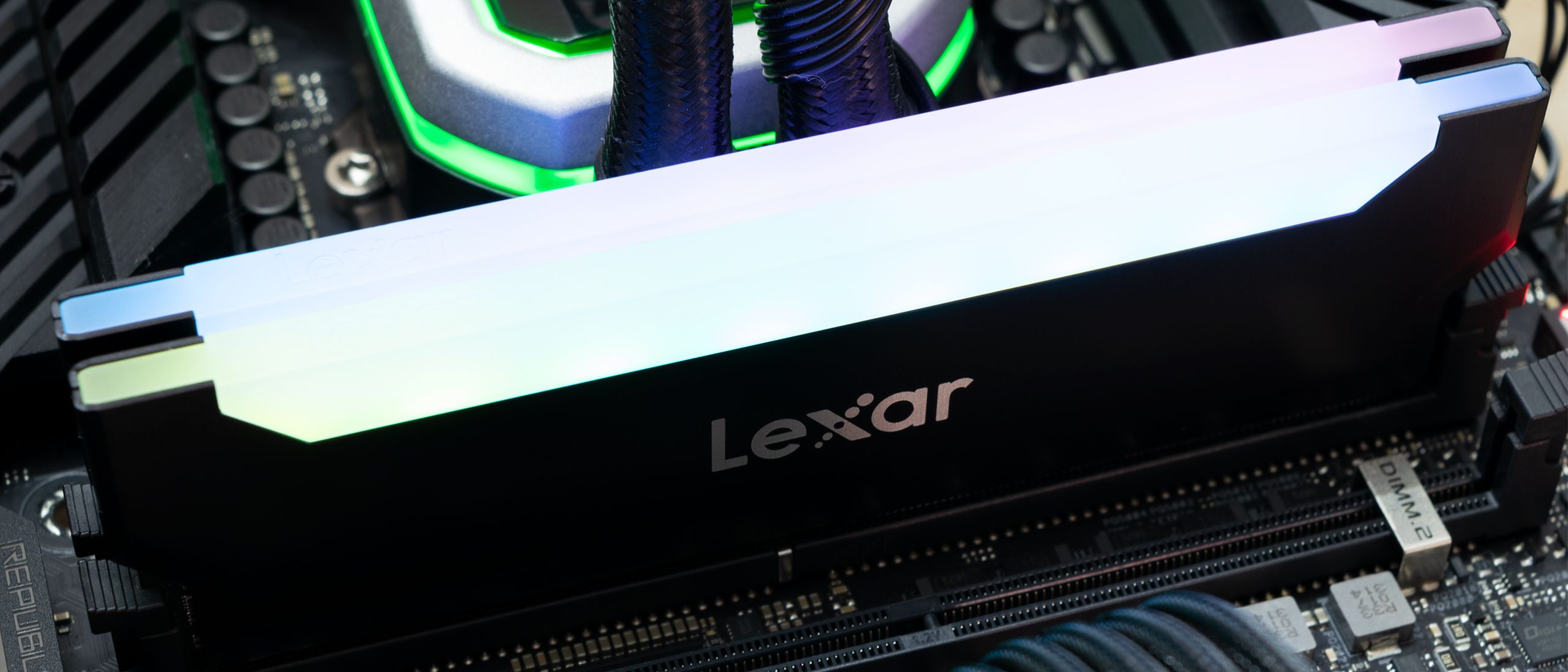 Lexar Hades RGB DDR4-3600 C18