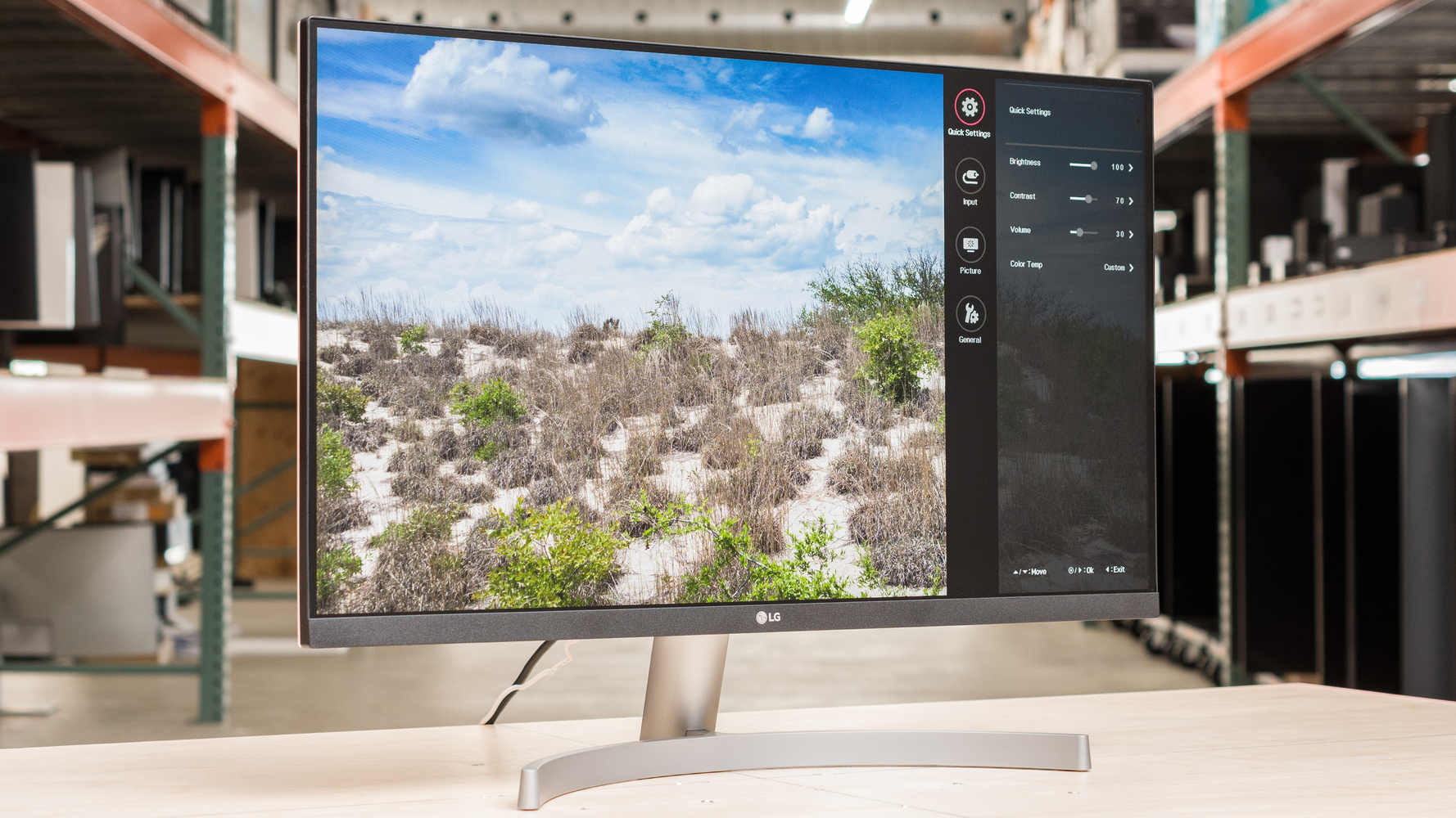 LG 27MN60T-W