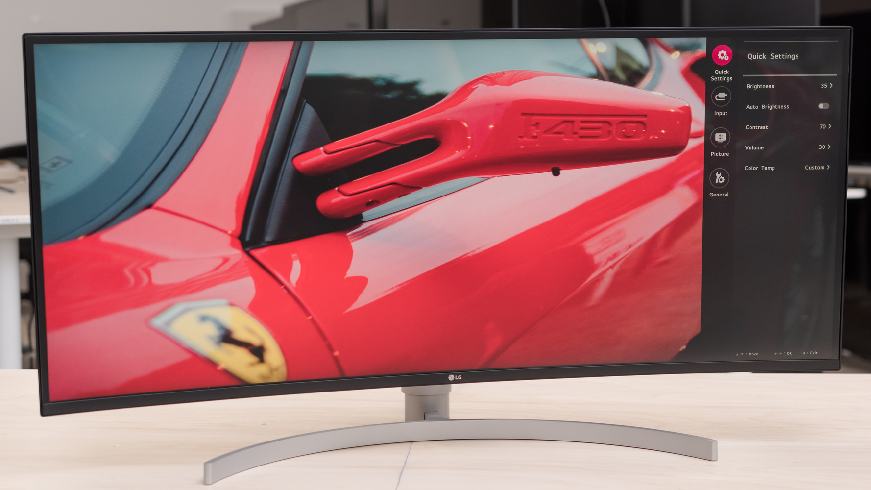 LG 38WN95C-W