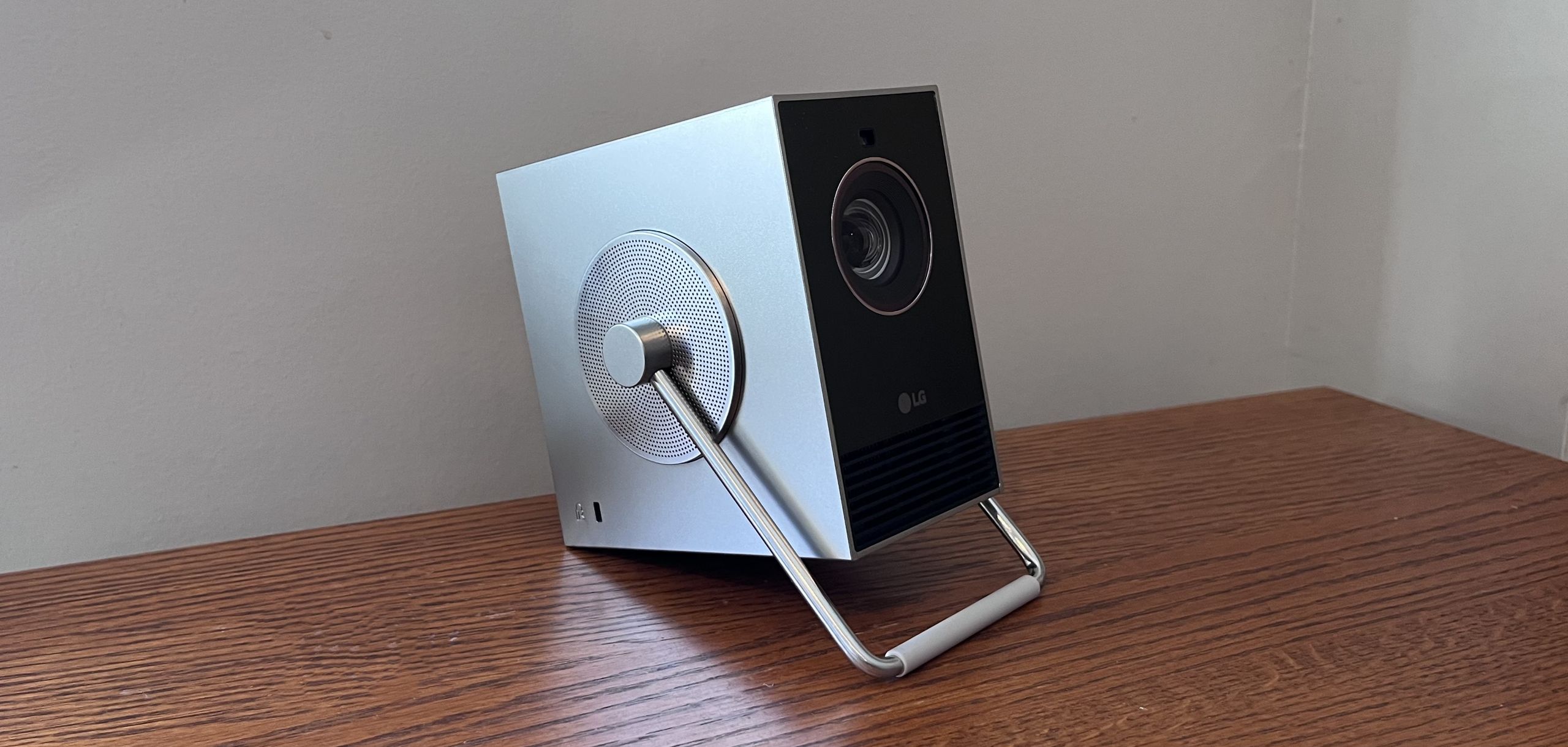 LG Cinebeam Q