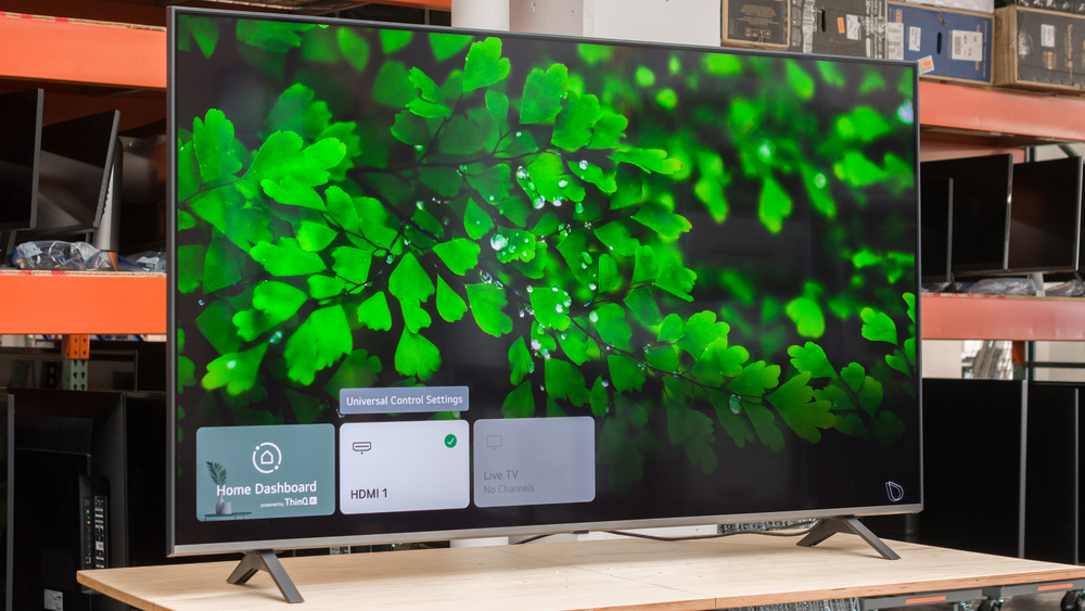 LG UQ9000