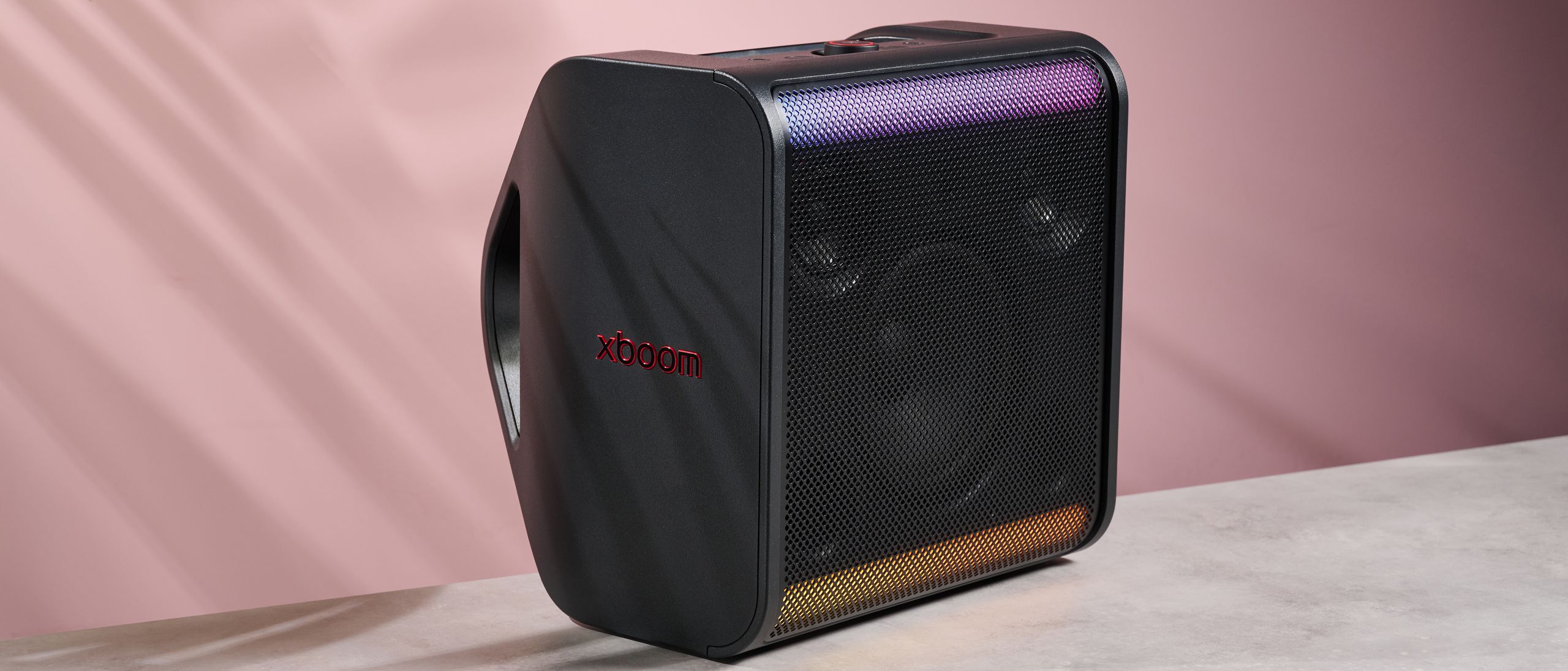 LG Xboom Stage 301
