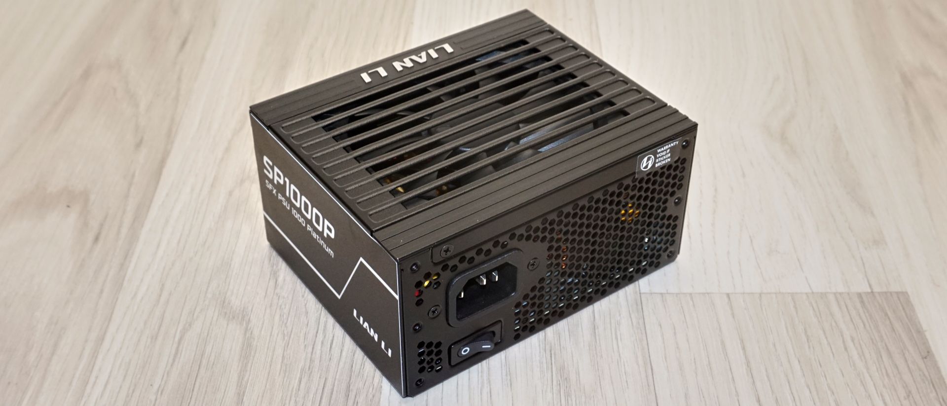 Lian Li SP1000P SFX power supply