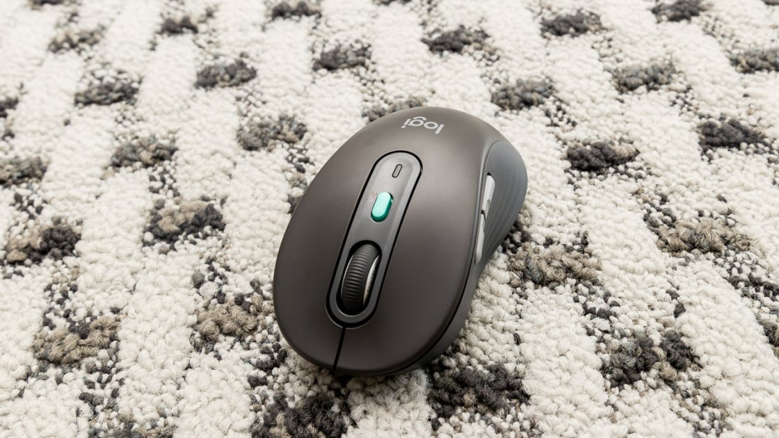 Logitech Signature Ai Edition M750 Wireless Mouse