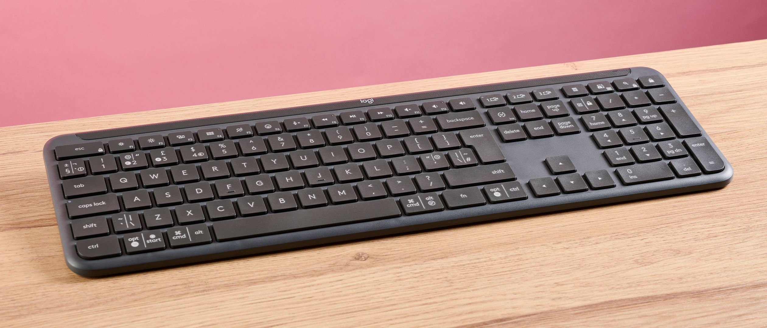 Logitech Signature Slim Keyboard K950