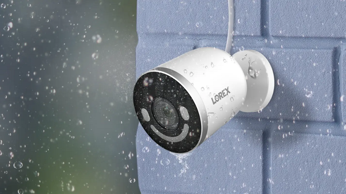 Lorex 4K Spotlight Indoor/Outdoor Wi-Fi 6 Security Camera