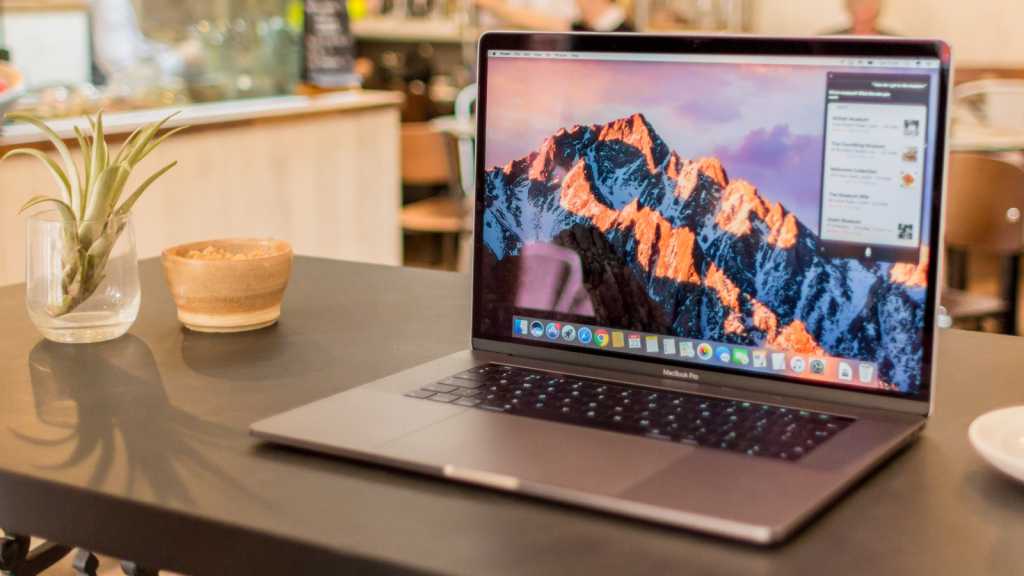 MacBook Pro With Touch Bar 2016