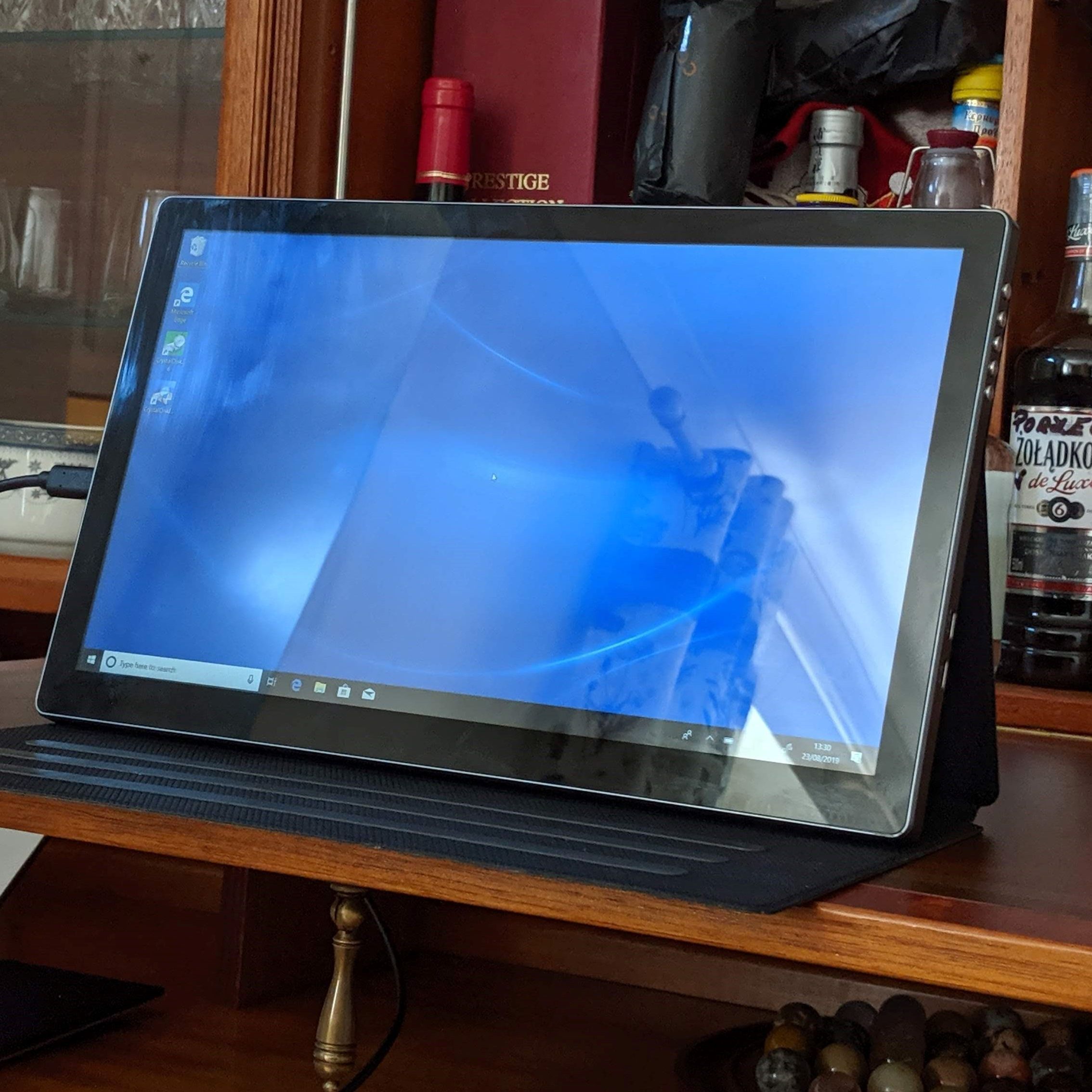 MageDok 13-inch portable USB-C monitor