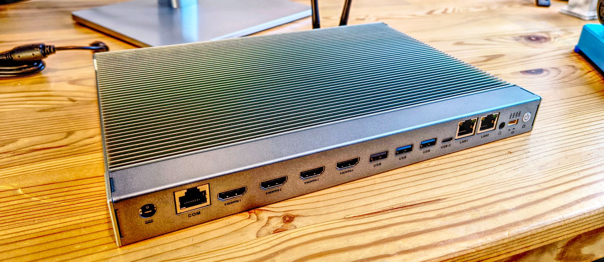 Maxtang SXRL-20 Mini PC