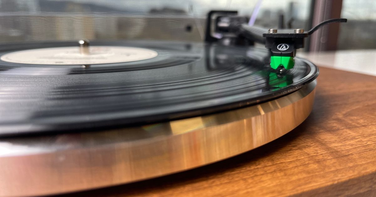 Monoprice Monolith Turntable