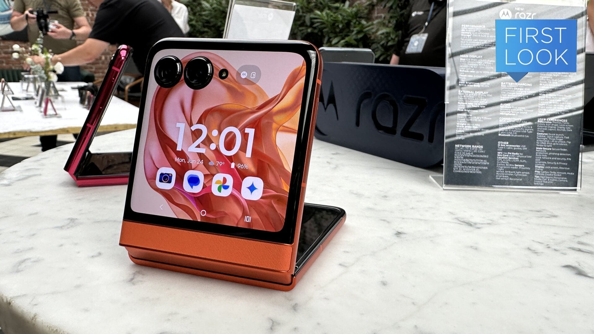 Motorola Razr (2024)