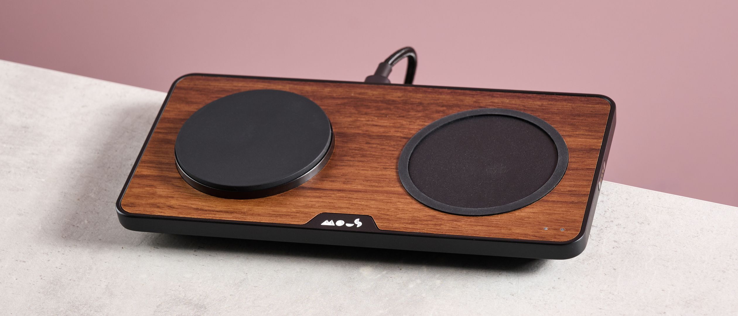 Mous Charging Station With QI2
