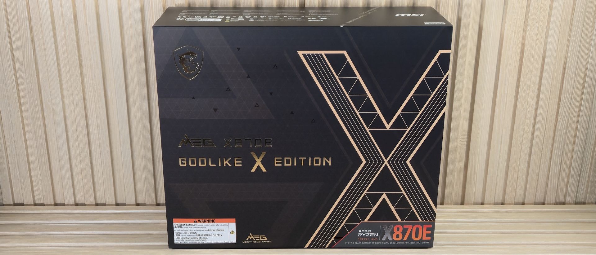 MSI X870E Godlike X Motherboard