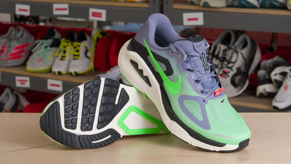 Nike Structure Plus