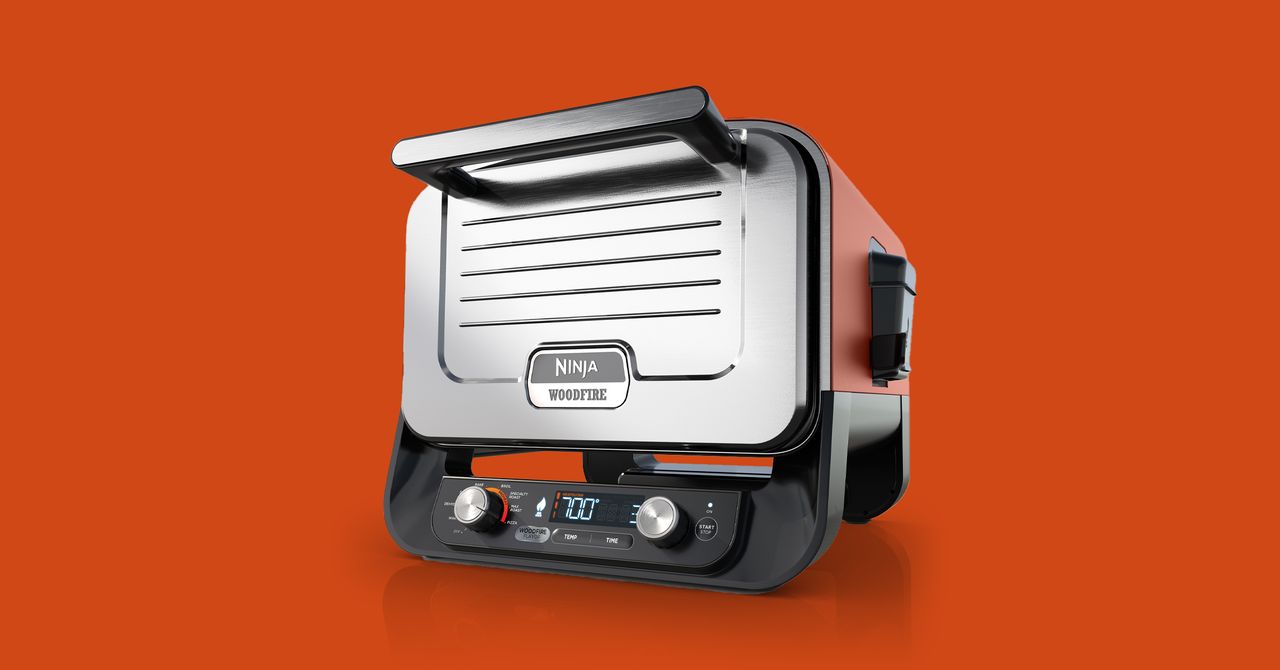 Ninja 8-in-1 Woodfire Outdoor Oven