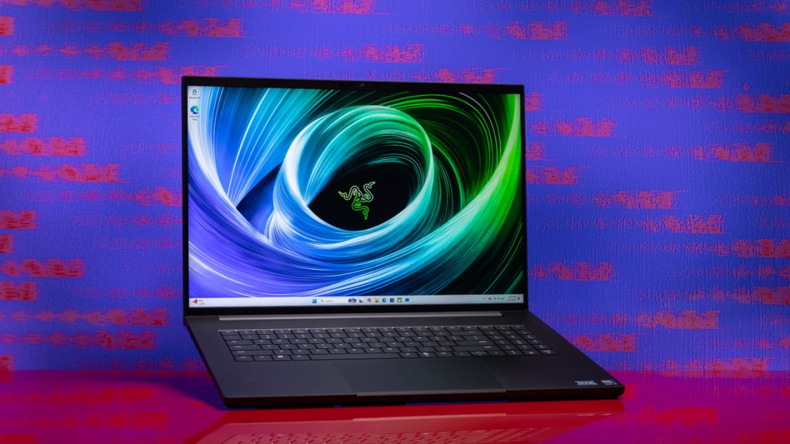 Razer Blade 18 (Intel Core Ultra 9 275HX)