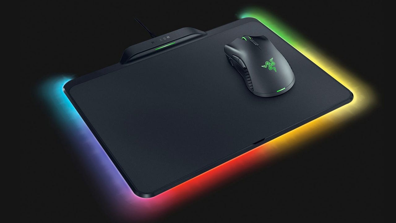 Razer Mamba Hyperflux Firefly Charging Mat