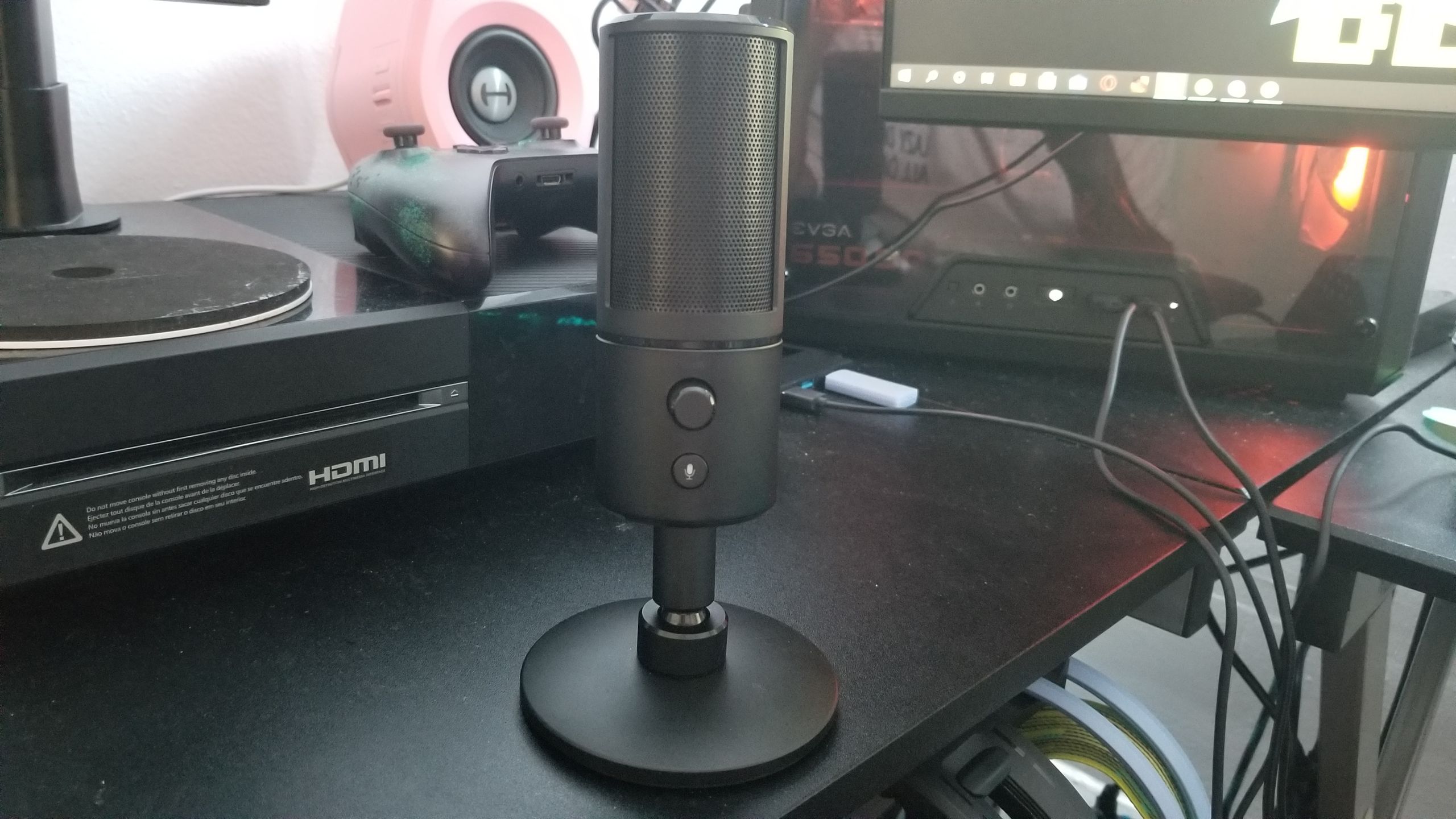 Razer Seiren Emote