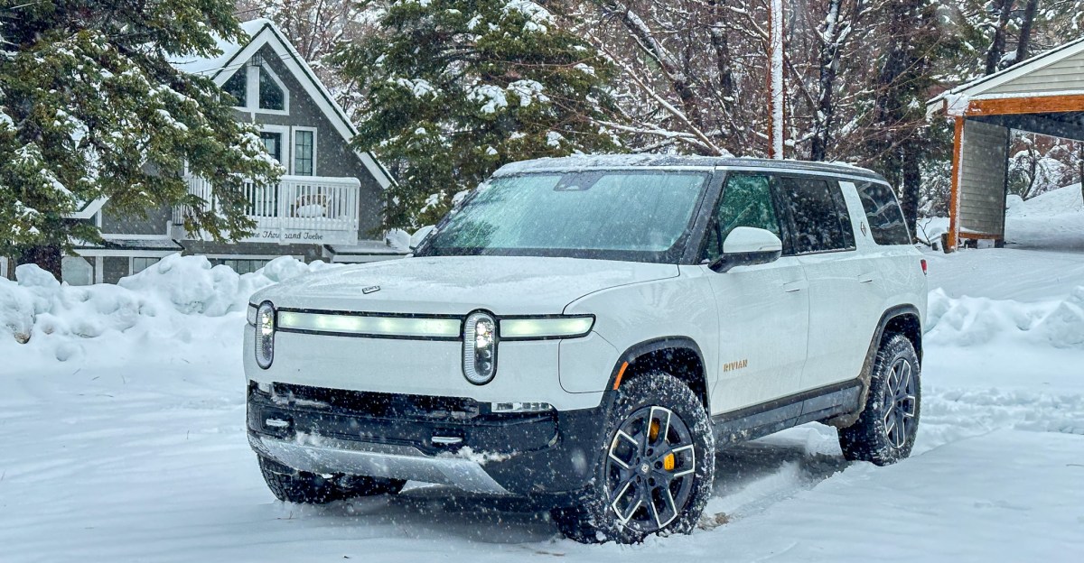 Rivian R1S