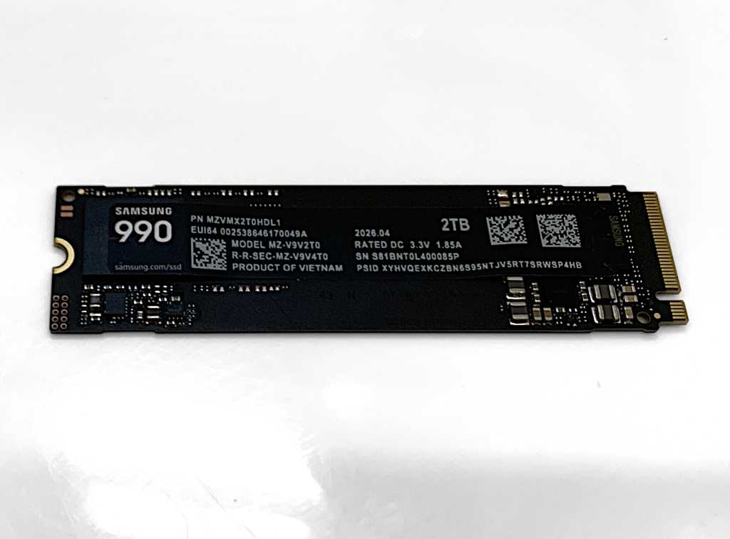 Samsung 990 PCIe 4.0 NVMe SSD