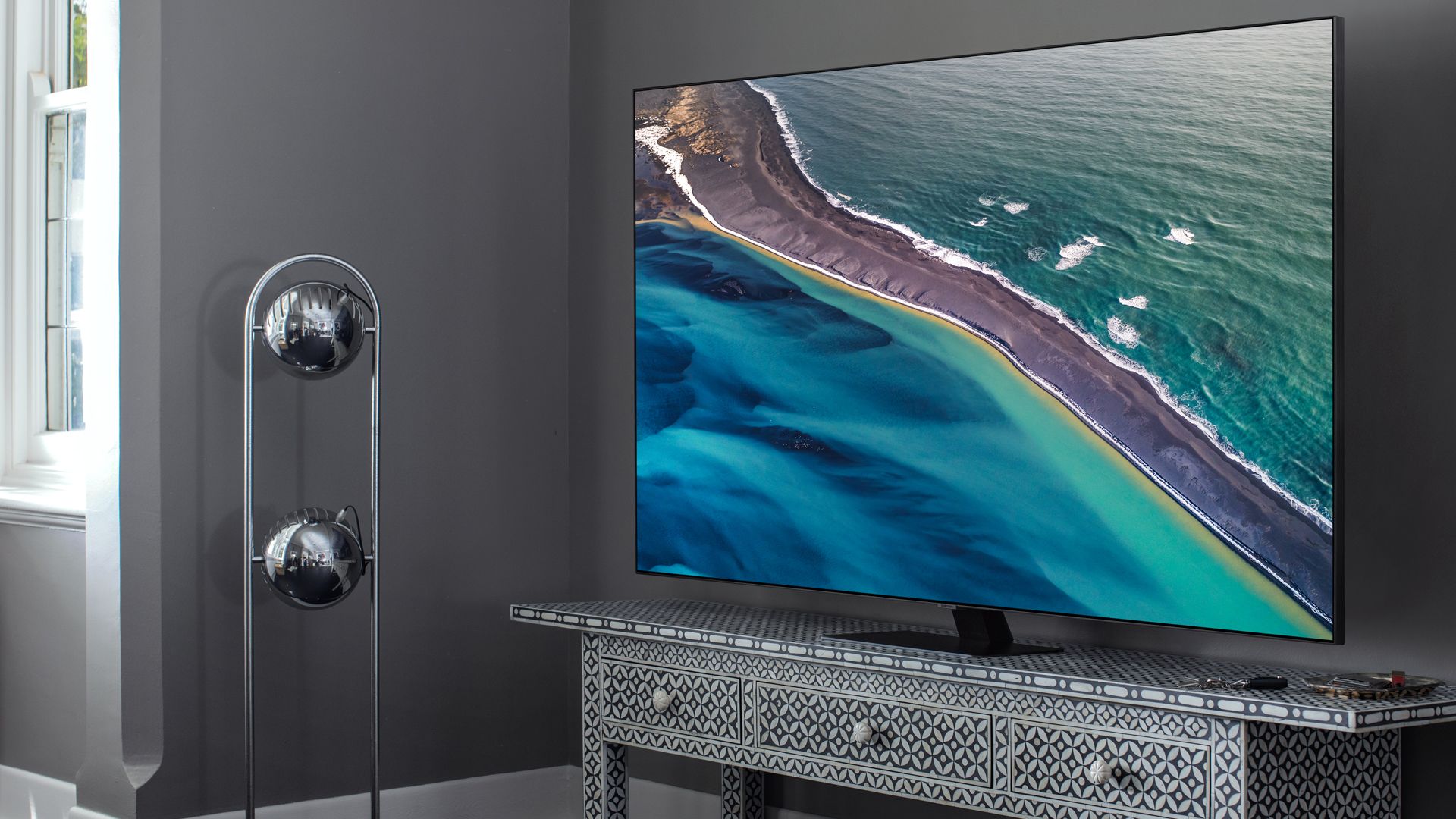Samsung Q80T QLED TV