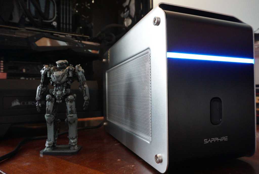 Sapphire GearBox Thunderbolt 3