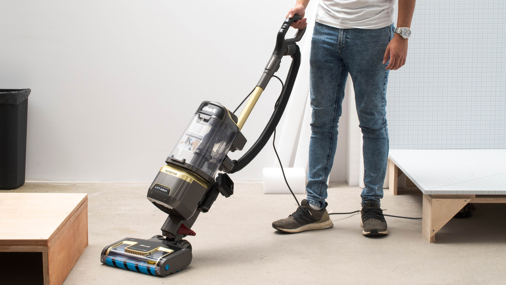 Shark Rotator Lift-Away ADV