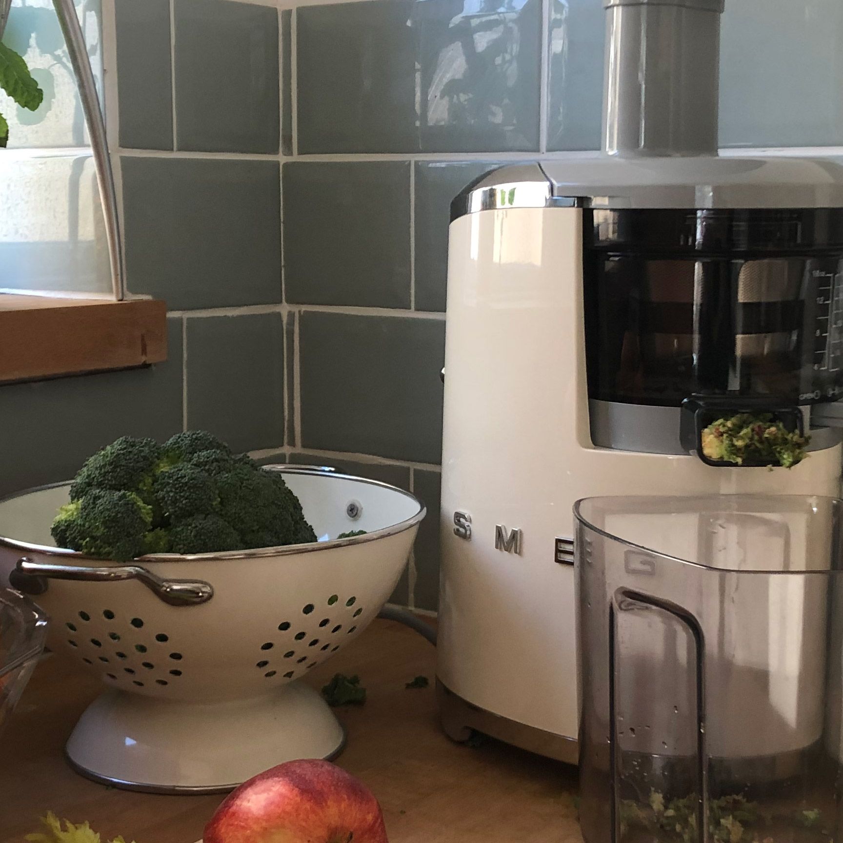 Smeg SJF01 Slow Juicer