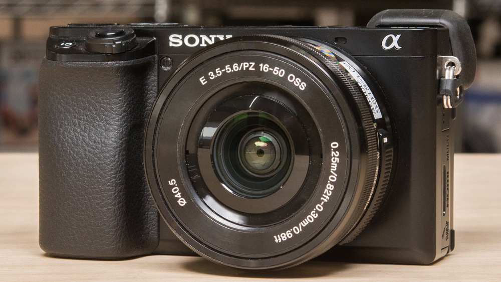 Sony α6100